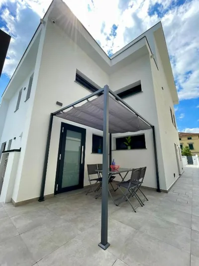 Elisa Apartments B - in front of the walls of Lucca – Photos 8